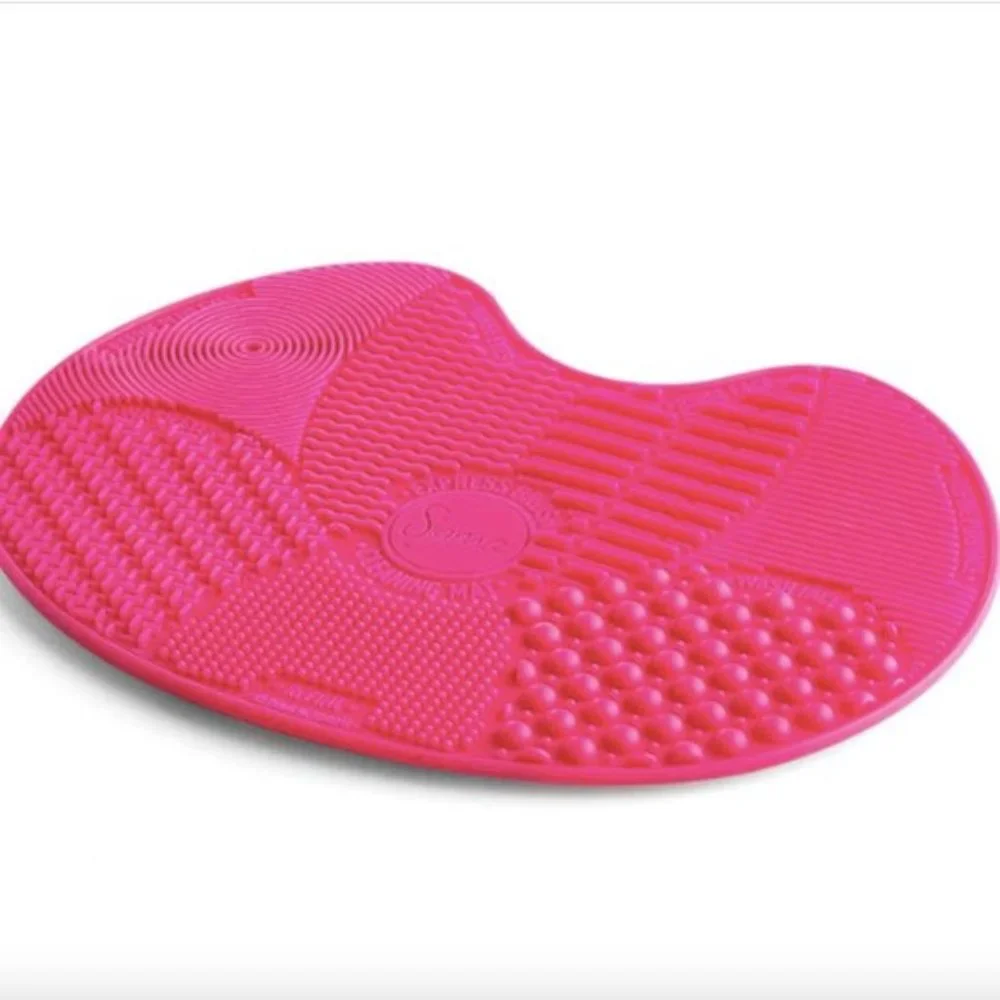 SIGMA SPA® EXPRESS BRUSH CLEANING MAT- NIB- PINK